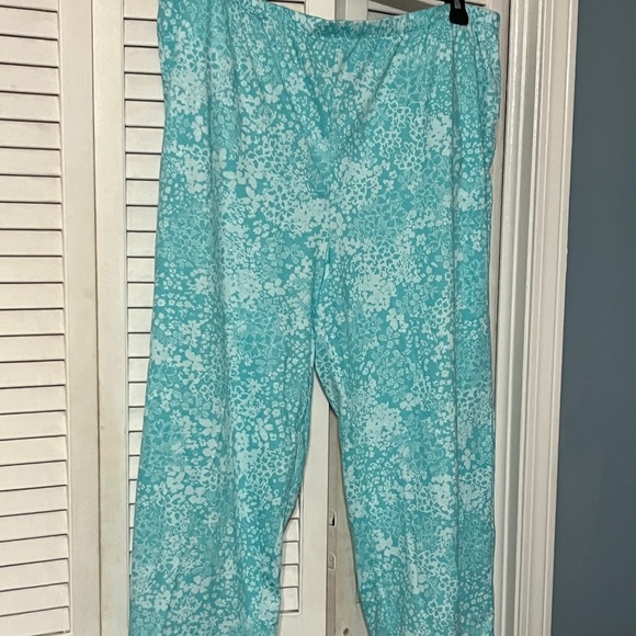 SELLING ARIA PIJAMAS FOR WOMEN SIZE XL SHORT SLEEVE NWT FLORAL COLOR - Picture 4 of 9